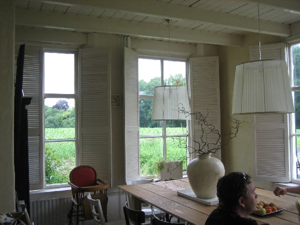 Image 4 of 50  -  236 kB